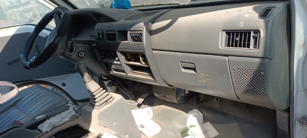 MUñON Mitsubishi L300 2008  USADO  EN DESARME